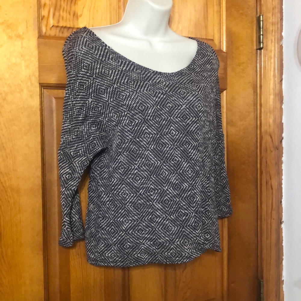 Half sleeve shirt